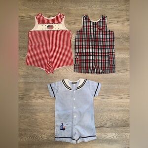 Bundle of 3 size 24M onesies!